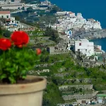 Alba D\'Amalfi